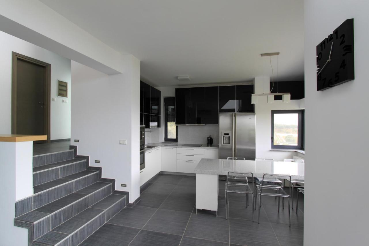 Villa Stadi Nikiti  Luaran gambar