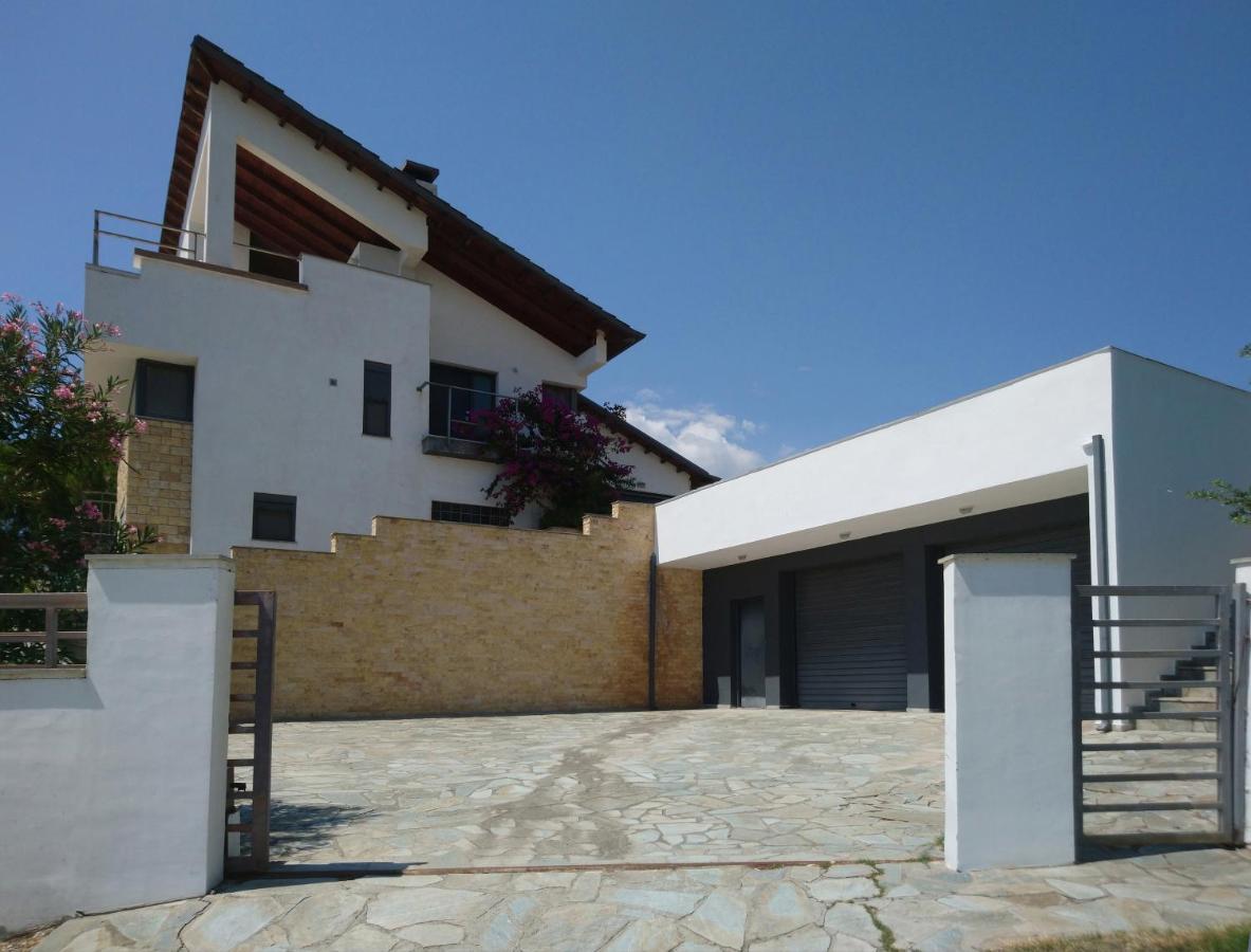 Villa Stadi Nikiti  Luaran gambar